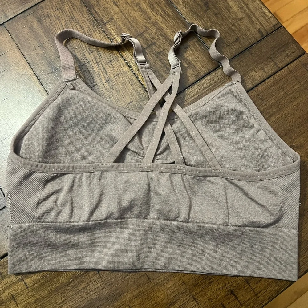 New Balance Padded Adjustable Sports Bra - Picture 3 of 3